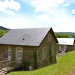 Vvf Cantal Salers Vendes Tatil parkı Bassignac
