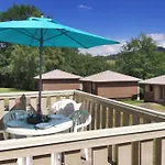 Vvf Cantal Salers Vendes Tatil parkı Bassignac